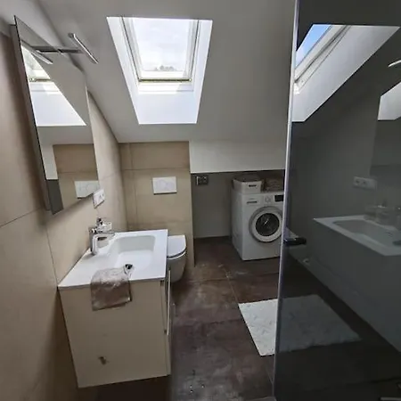 Mobilierte Dachgeschosswohnung * Hutschenhausen