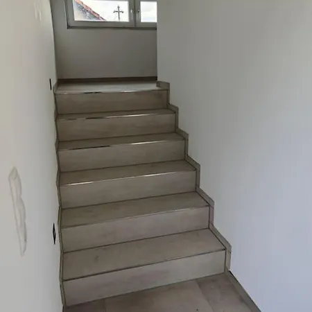 شقة Mobilierte Dachgeschosswohnung Hutschenhausen